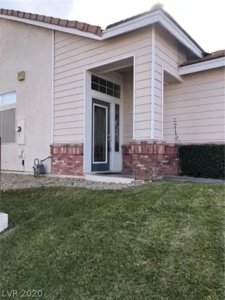 Photo #4: 2163046 Listing