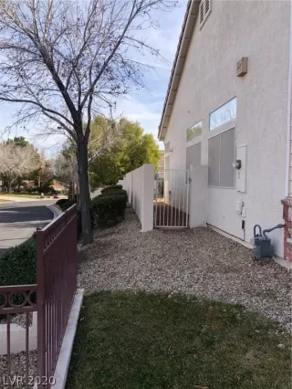 Photo #5: 2163046 Listing