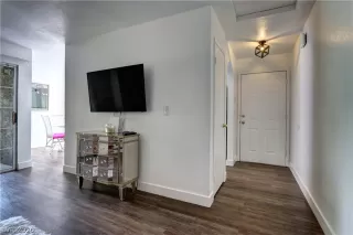 Photo #4: 2163047 Listing 