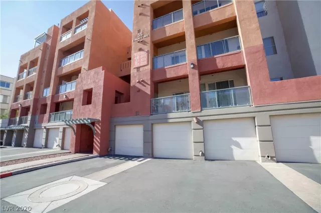 MLS: 2163062 Condo For Sale