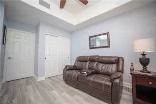 Photo #6: 2163062 Listing