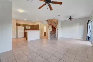 Photo #3: 2163089 Listing