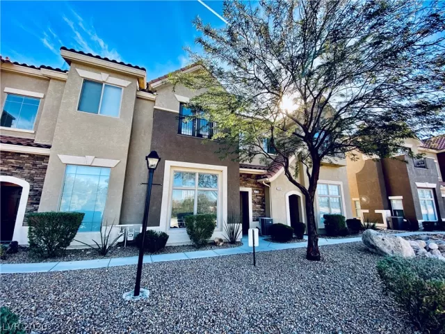 MLS: 2163125 Condo For Sale