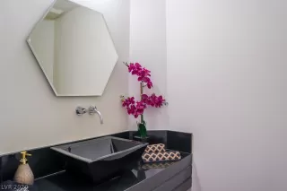 Photo #3: 2163146 Listing