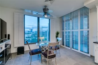 Photo #4: 2163146 Listing