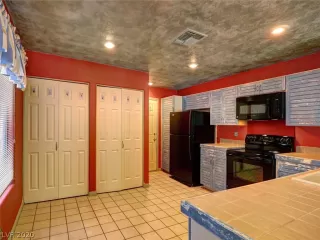 Photo #5: 2163154 Listing 