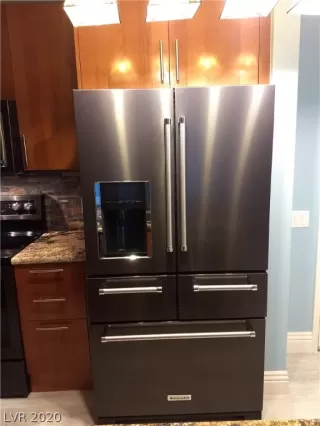 Photo #3: 2163183 Listing