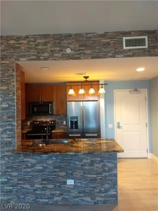 Photo #4: 2163183 Listing