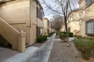 Photo #3: 2163203 Listing