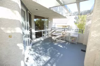 Photo #3: 2163211 Listing