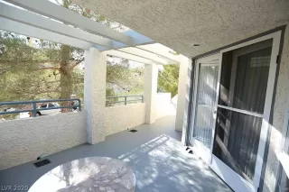 Photo #4: 2163211 Listing