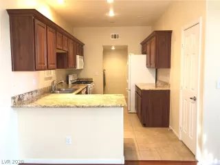 Photo #6: 2163281 Listing