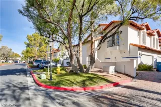 Photo #1: 2163282 Listing