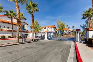 Photo #4: 2163282 Listing