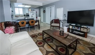 Photo #4: 2163318 Listing 