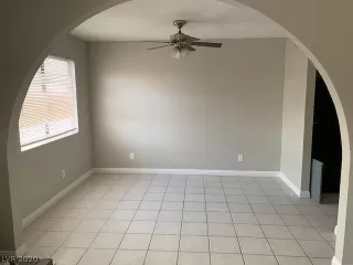 Photo #2: 2163353 Listing