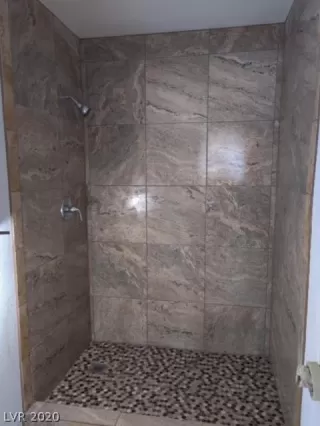 Photo #6: 2163353 Listing