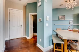 Photo #4: 2163358 Listing