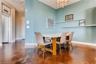 Photo #5: 2163358 Listing