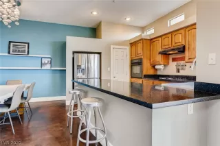 Photo #6: 2163358 Listing