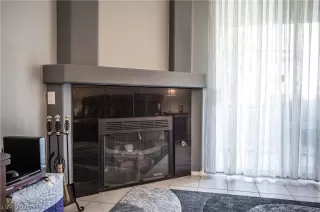 Photo #5: 2163421 Listing 