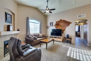 Photo #6: 2163467 Listing