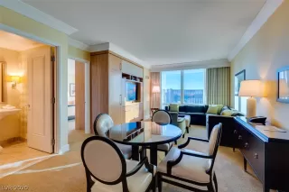 Photo #2: 2163528 Listing