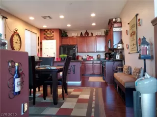 Photo #5: 2163529 Listing