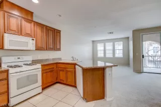 Photo #5: 2163646 Listing