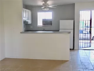 Photo #4: 2163656 Listing