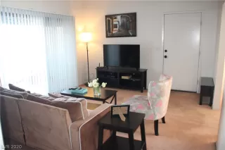 Photo #3: 2163678 Listing