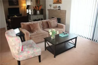 Photo #4: 2163678 Listing