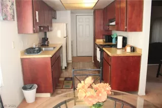 Photo #6: 2163678 Listing