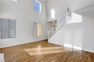 Photo #6: 2163717 Listing