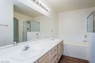 Photo #3: 2163723 Listing