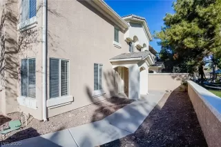 Photo #4: 2163723 Listing