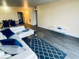 Photo #5: 2163783 Listing 