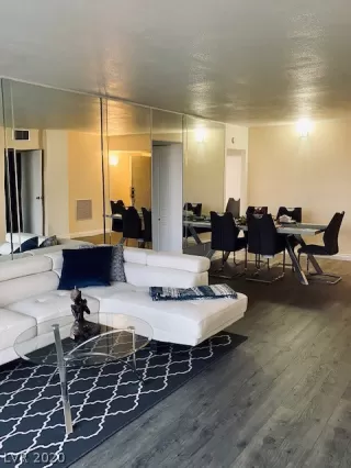 Photo #6: 2163783 Listing 