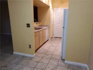 Photo #2: 2163805 Listing