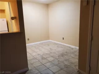 Photo #3: 2163805 Listing