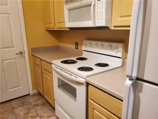 Photo #4: 2163805 Listing