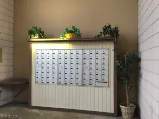 Photo #5: 2163808 Listing 