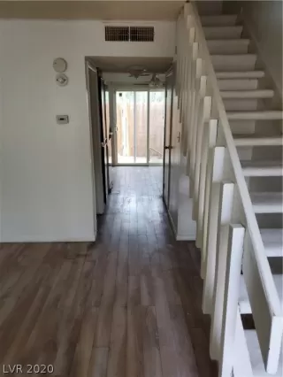 Photo #2: 2163840 Listing 