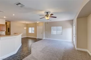 Photo #5: 2163852 Listing 