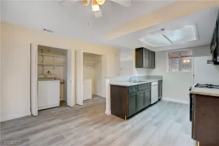 Photo #4: 2163898 Listing 