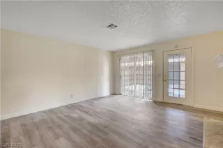 Photo #6: 2163898 Listing 