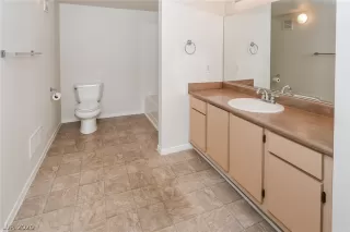 Photo #3: 2163919 Listing