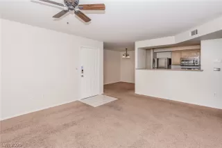 Photo #5: 2163919 Listing