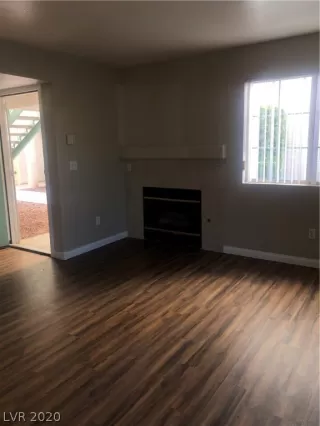 Photo #3: 2163920 Listing 