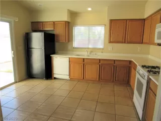 Photo #4: 2163923 Listing 